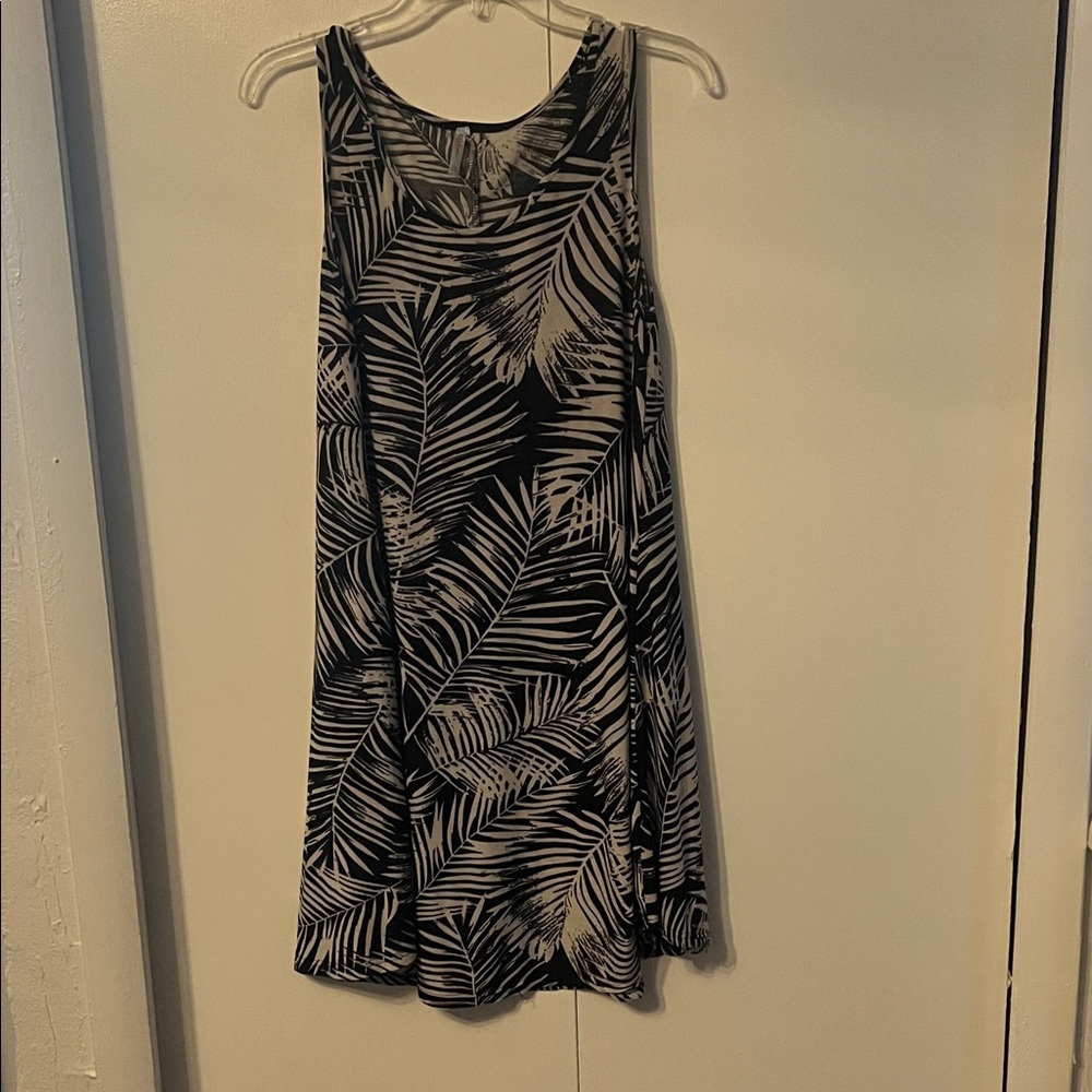 Black and White Palm Print Midi Dress